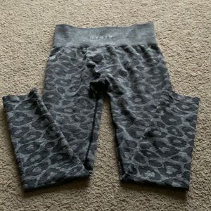 Nvgtn cheetah print leggings L